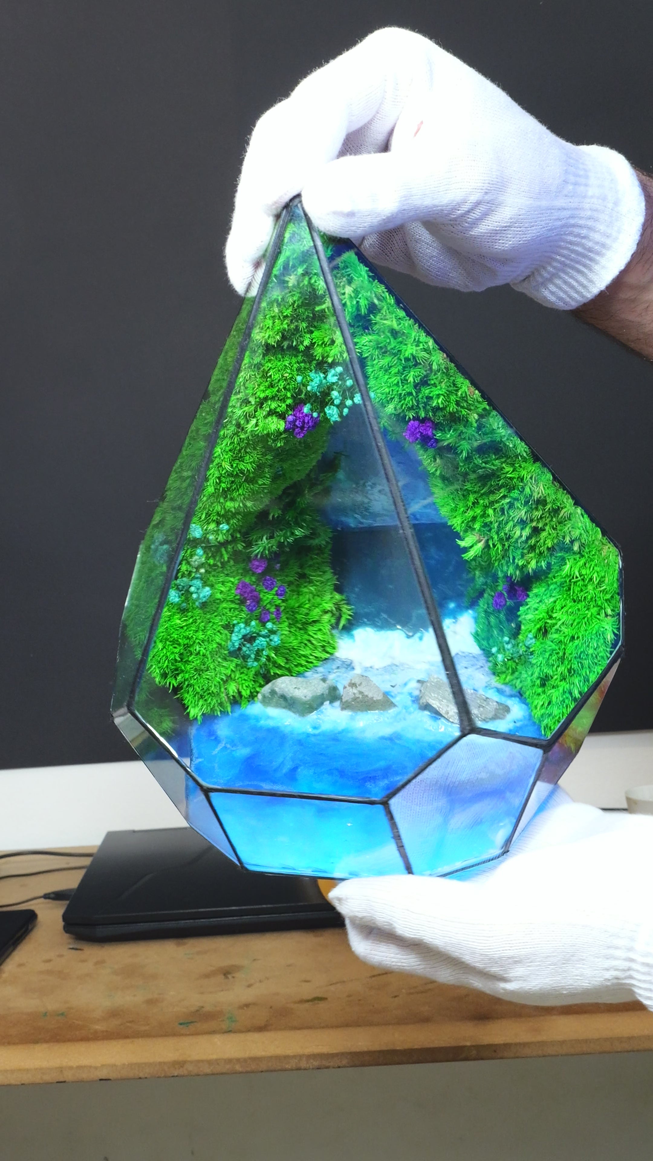 Terrarium lampada da scrivania con resina luminescente al buio cascata diorama 51