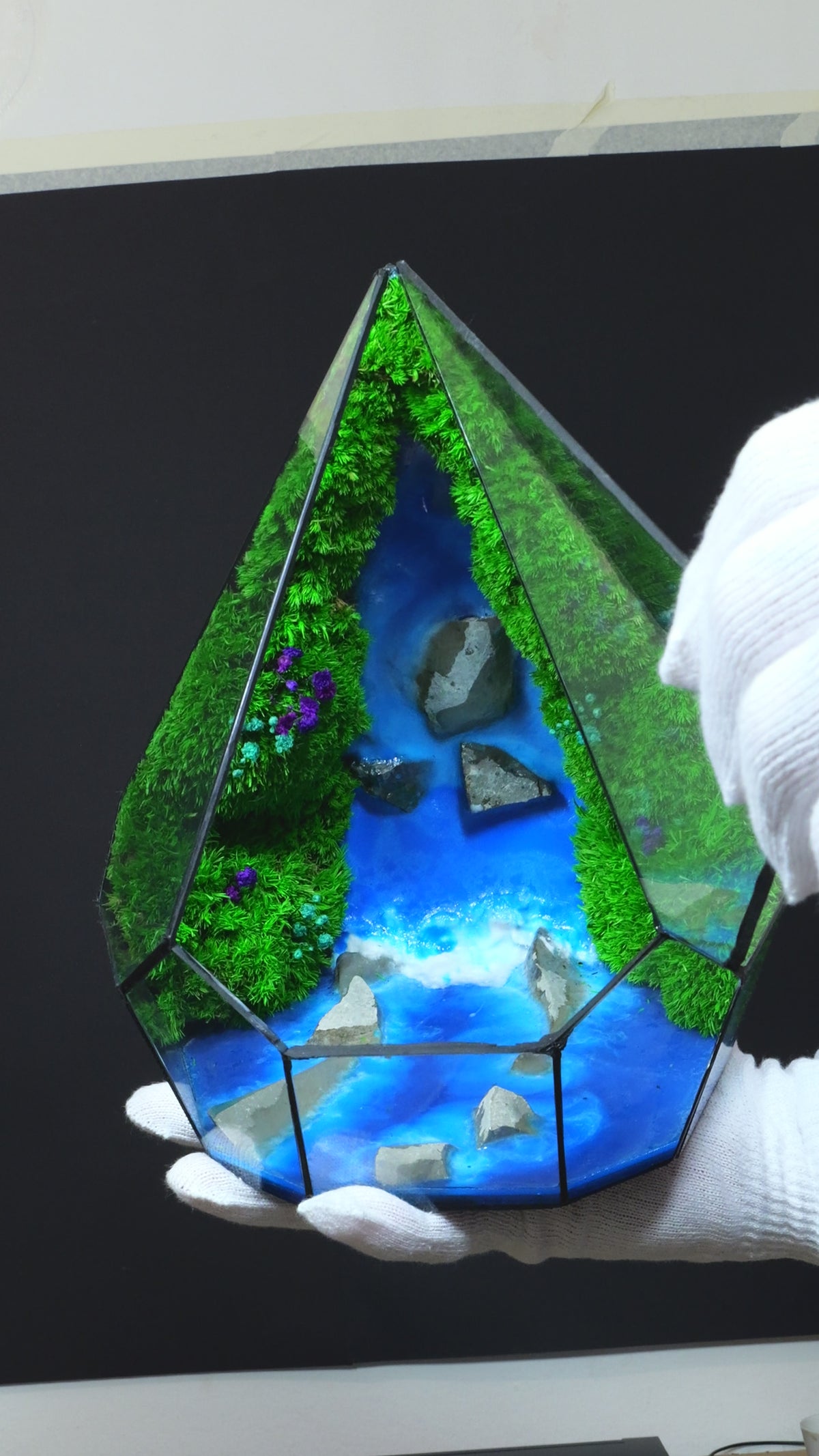 Terrarium lampada da scrivania con resina luminescente al buio cascata diorama 52