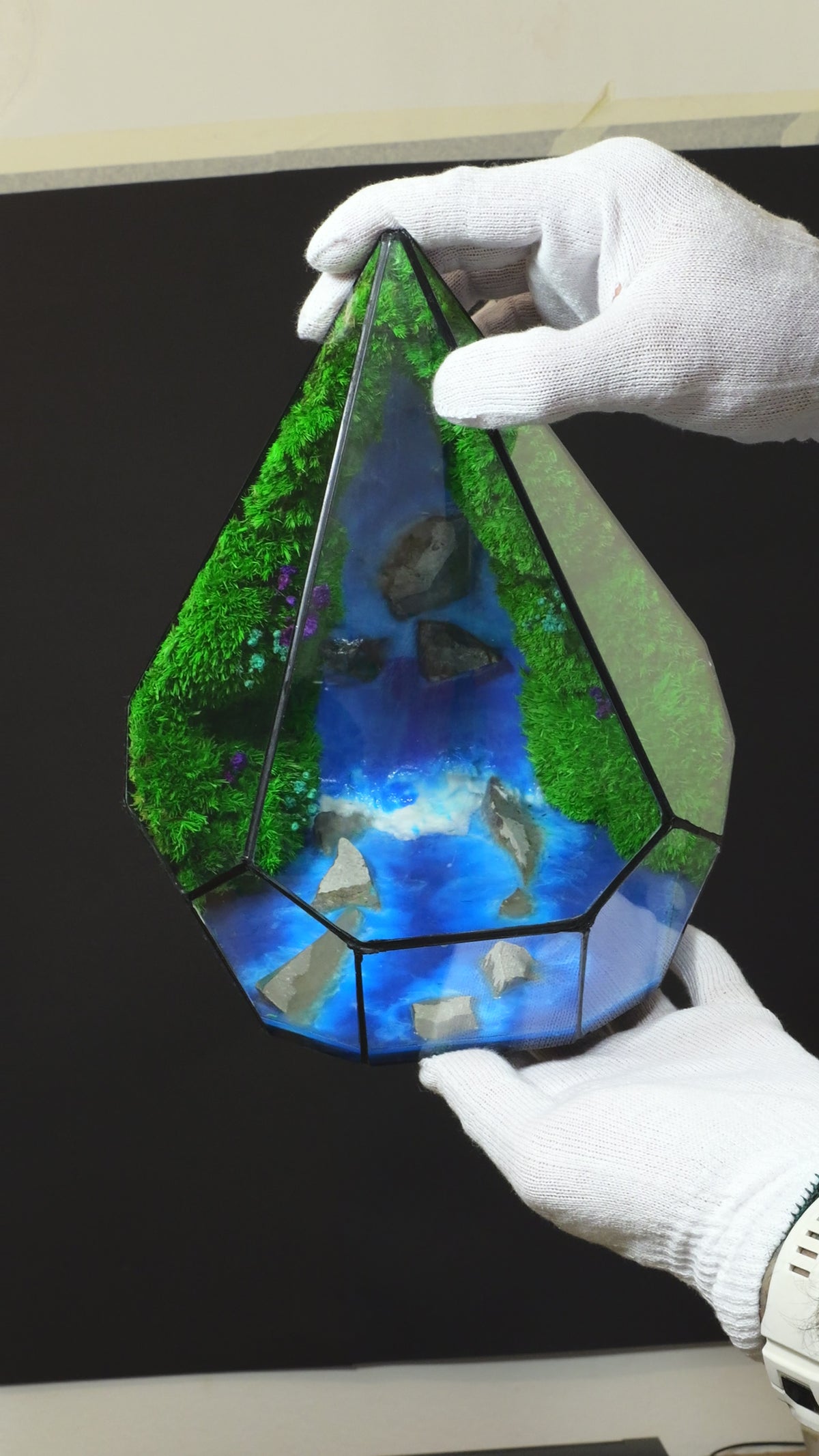 Terrarium lampada da scrivania con resina luminescente al buio cascata diorama 52