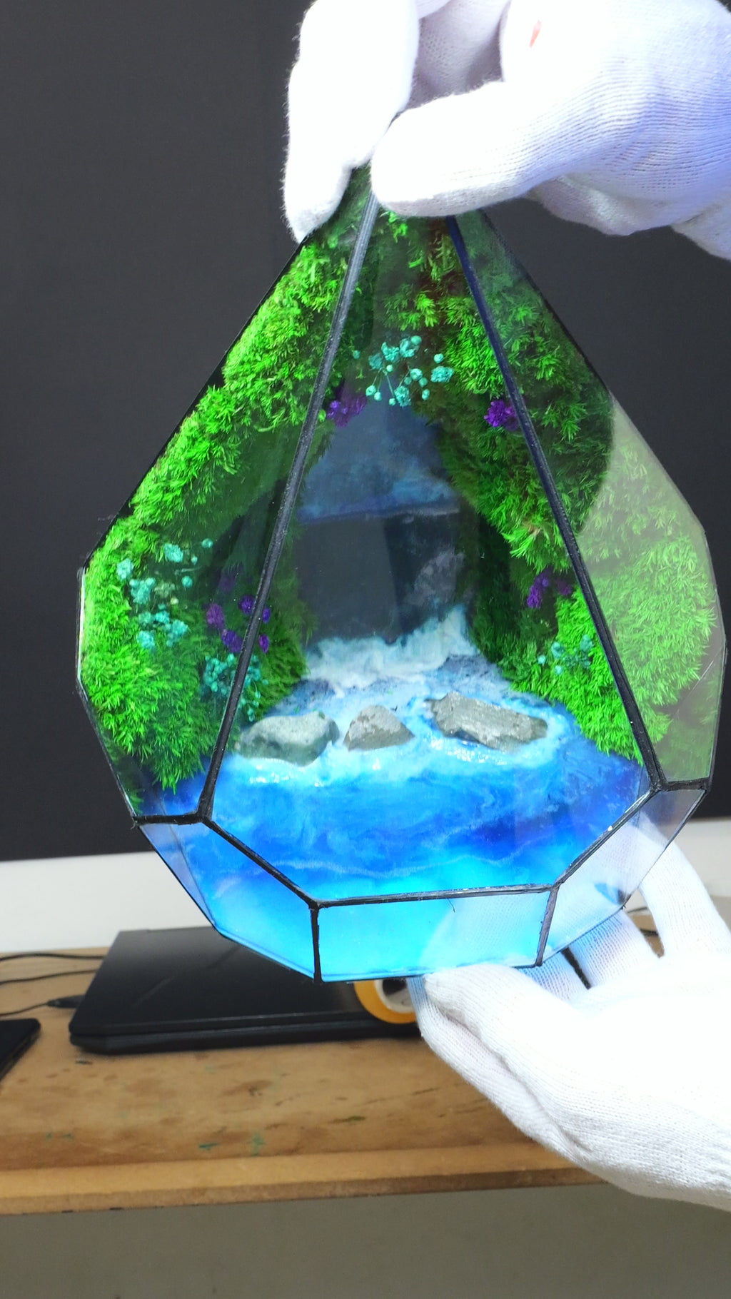 Terrarium lampada da scrivania con resina luminescente al buio cascata diorama 51