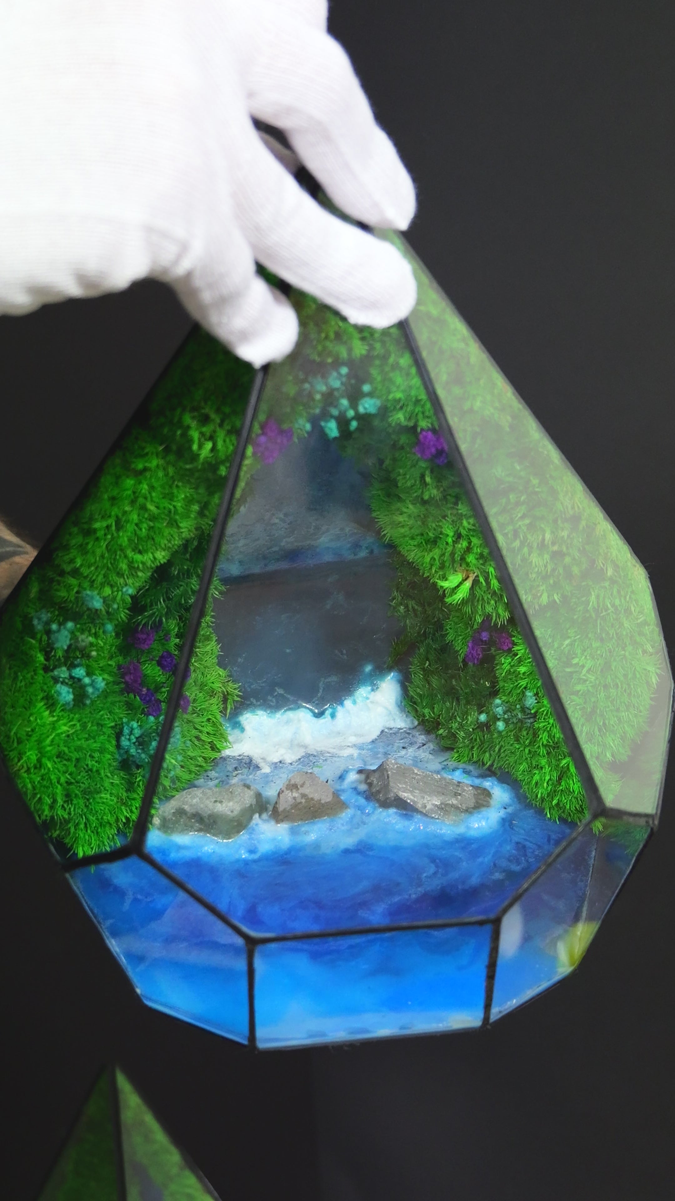 Terrarium lampada da scrivania con resina luminescente al buio cascata diorama 51