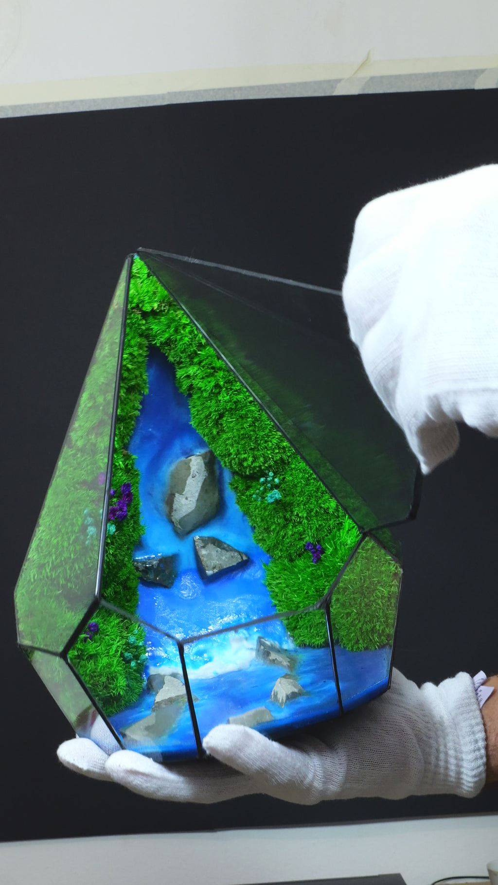 Terrarium lampada da scrivania con resina luminescente al buio cascata diorama 52