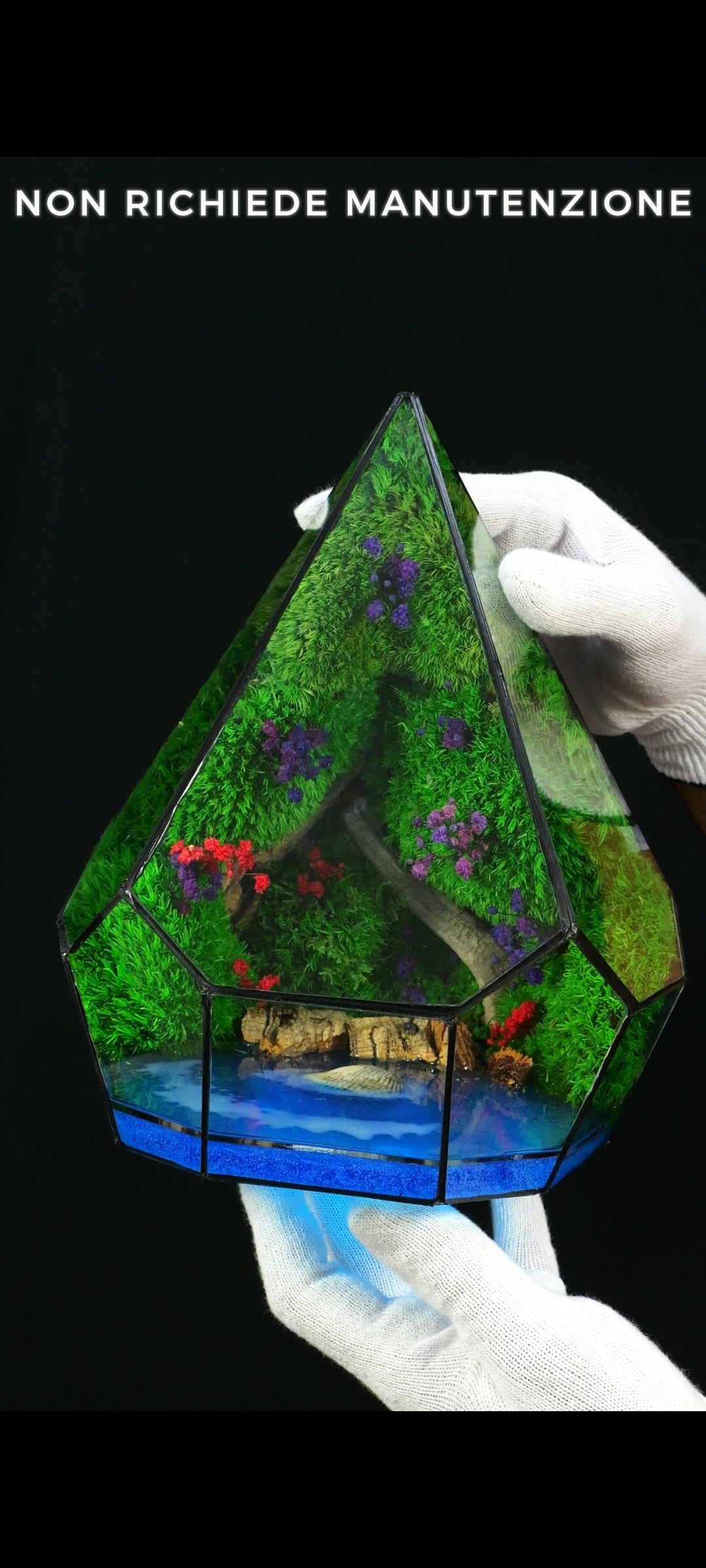Terrarium N°056 – Lago di Resina Luminescente | Ecosistema in Vetro Artigianale