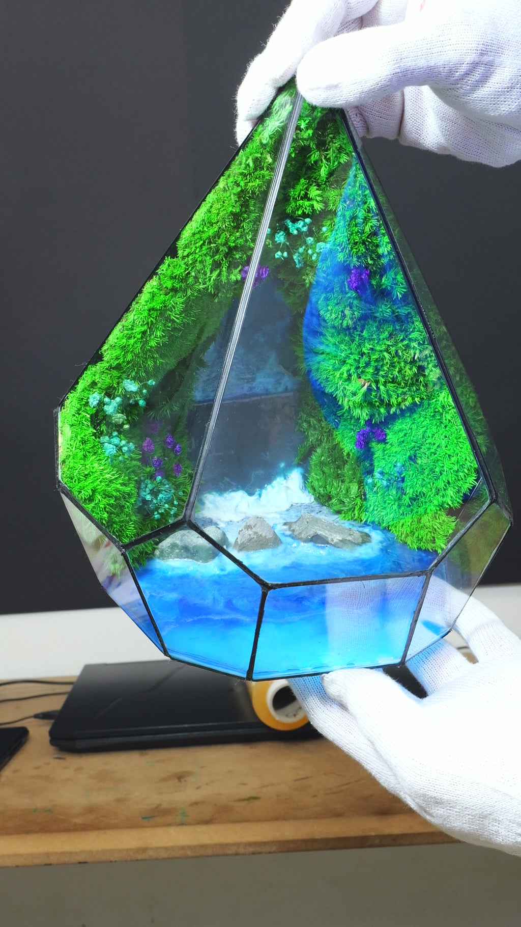 Terrarium lampada da scrivania con resina luminescente al buio cascata diorama 51